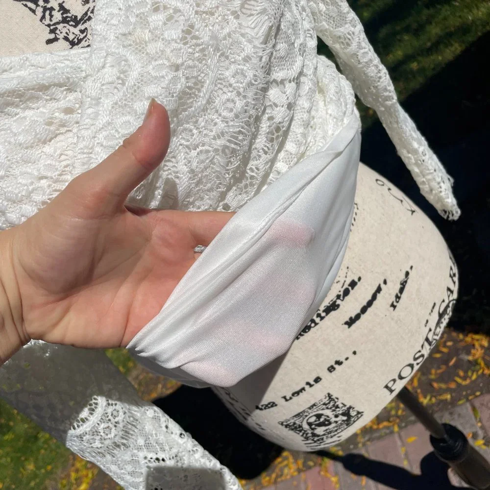 White off the shoulder lace mini dress - Picture 6 of 9